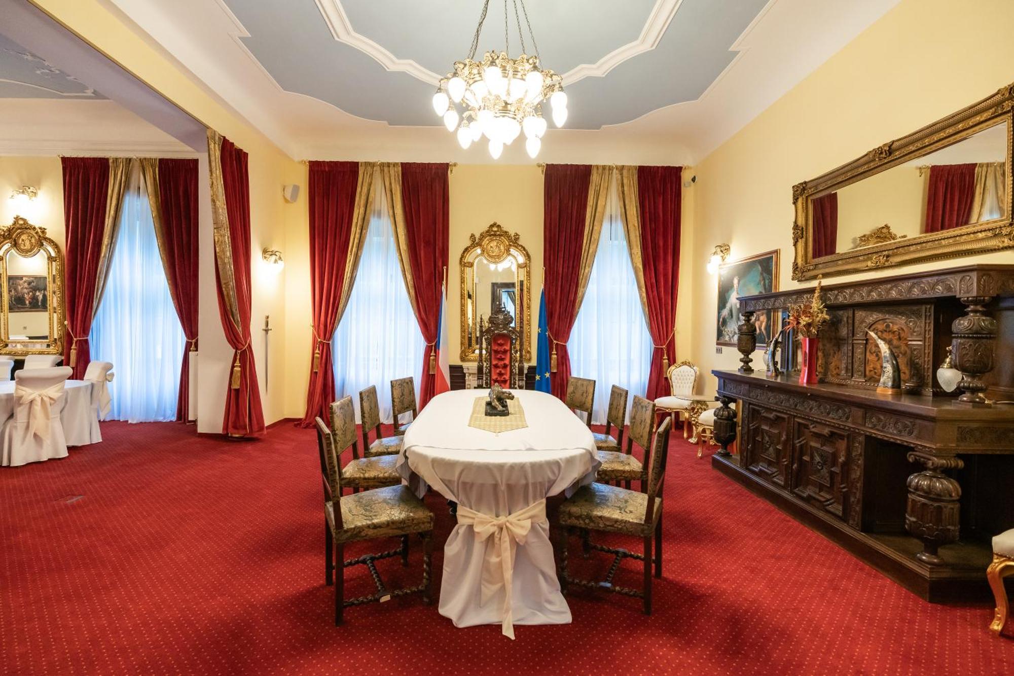 Zamek D'Este Chlum u Trebone Extérieur photo