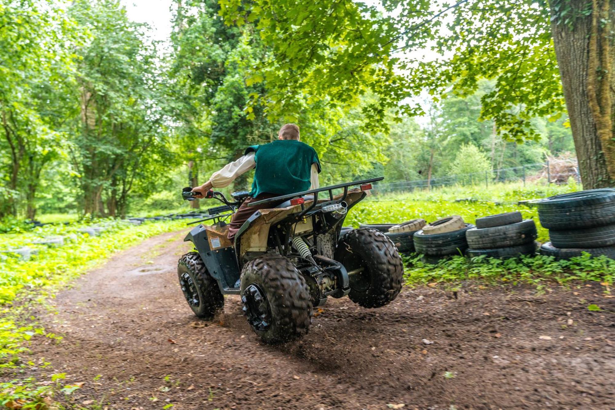 Zamek D'Este Chlum u Trebone Extérieur photo