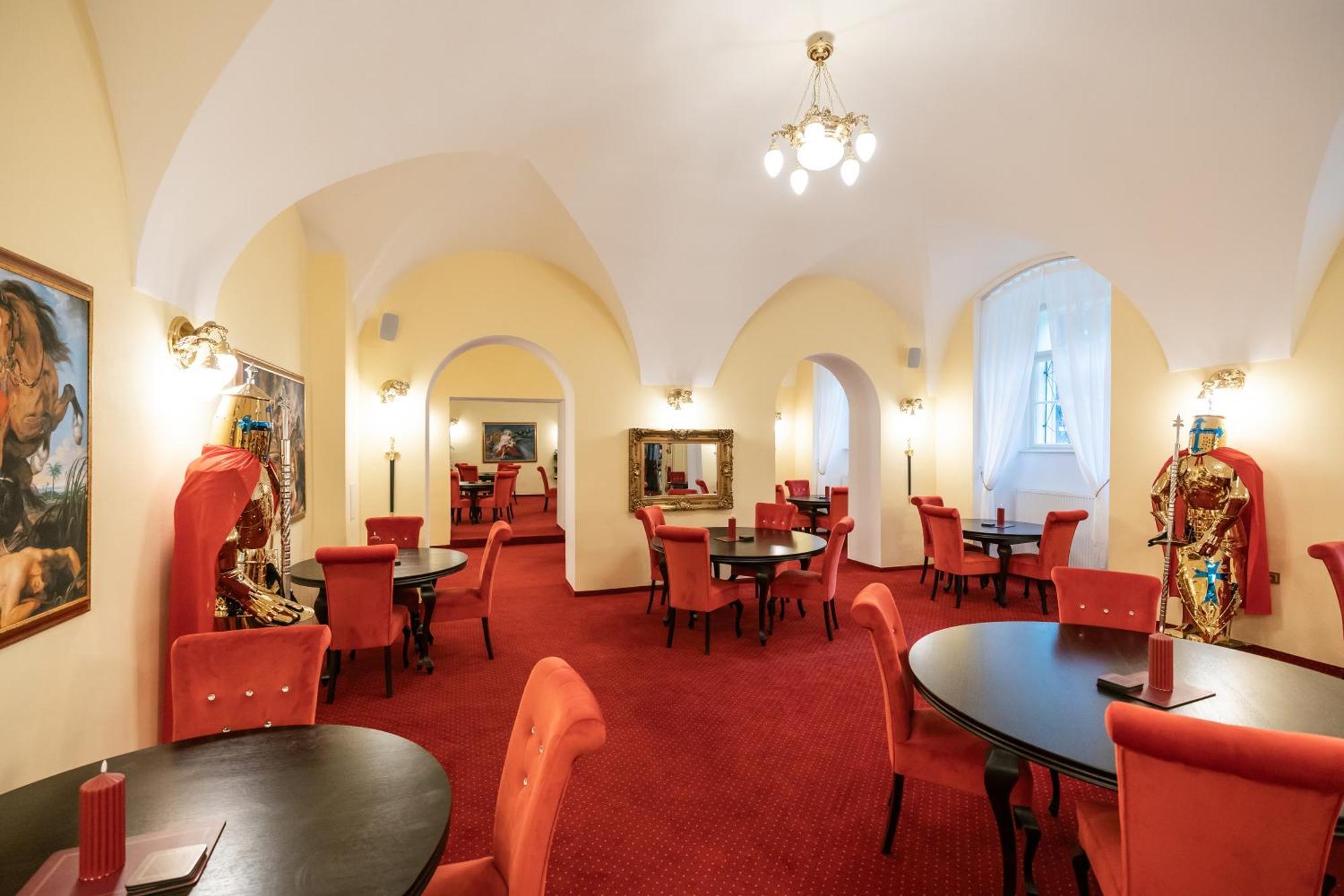 Zamek D'Este Chlum u Trebone Extérieur photo